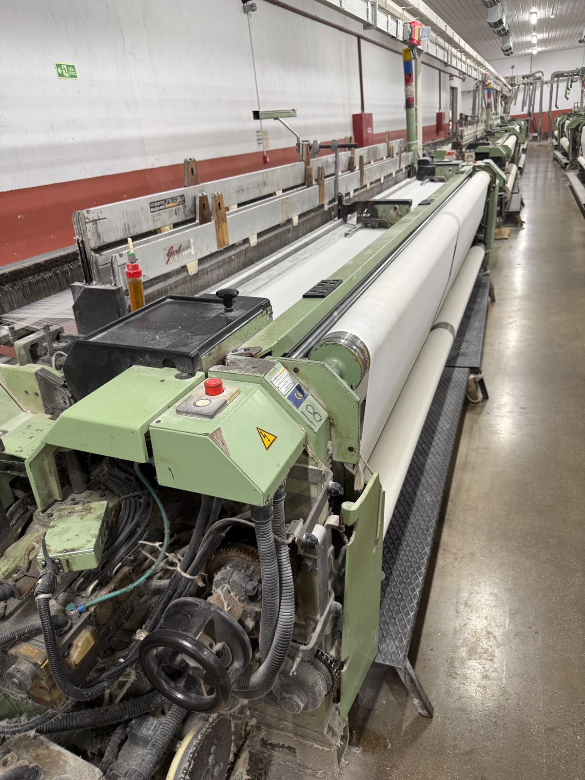 Sulzer Rüti projectile looms full row, weaving mill